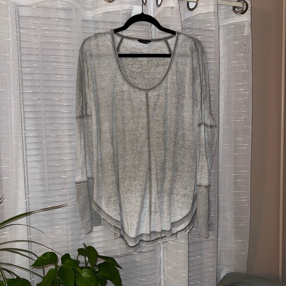 Lucky Brand Light Gray Long Sleeve Top